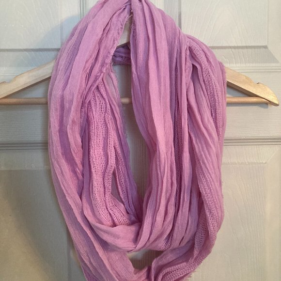 Old Navy Pink Infinity Scarf - new with tag - Picture 1 of 6